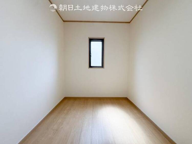 内装 