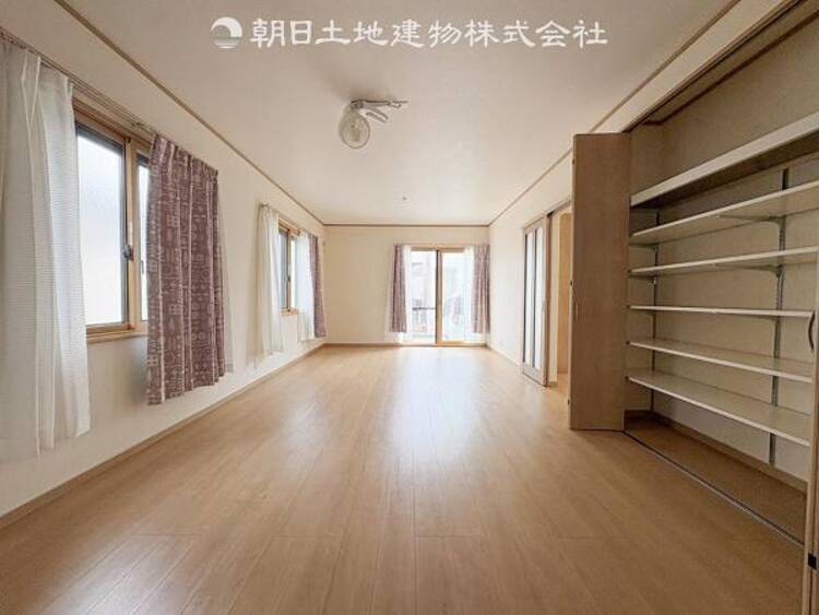 居間 