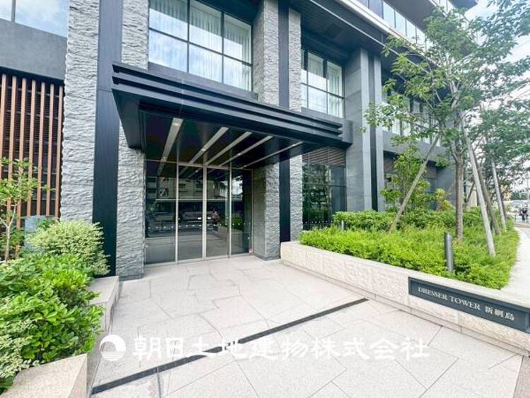 エントランス 【エントランス】時間のゆとりと空間、暖かな陽光がもたらす光と風を独占してください。ここから新しい暮らしが始まります。