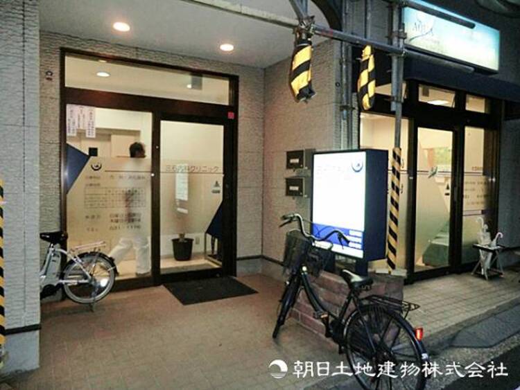 周辺 【三石内科クリニック】丁寧な問診で小さな変化も見逃さず、日常の体調管理を支える内科。落ち着いた雰囲気で、初診でも安心して相談できる環境です。
