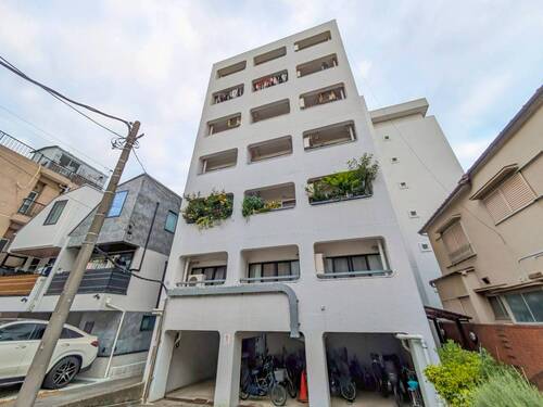 小日向マンションの物件画像