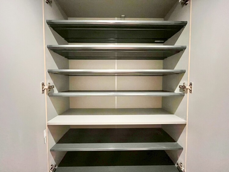 その他 家電やスーツケース、ストック品など何でも片付く嬉しい空間です。