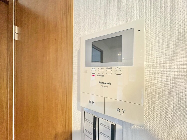 その他 誰が来てもわかる様にモニター付きインターホンを設置。
