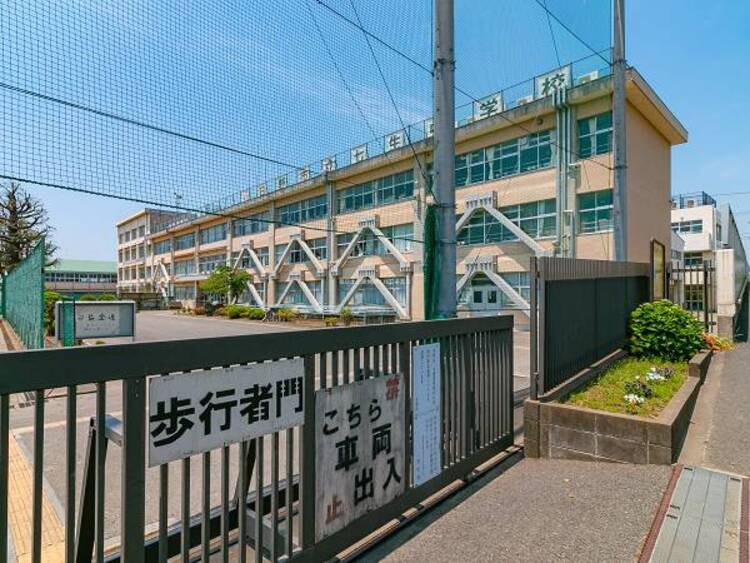 周辺 日野市立七生中学校迄1260ｍ