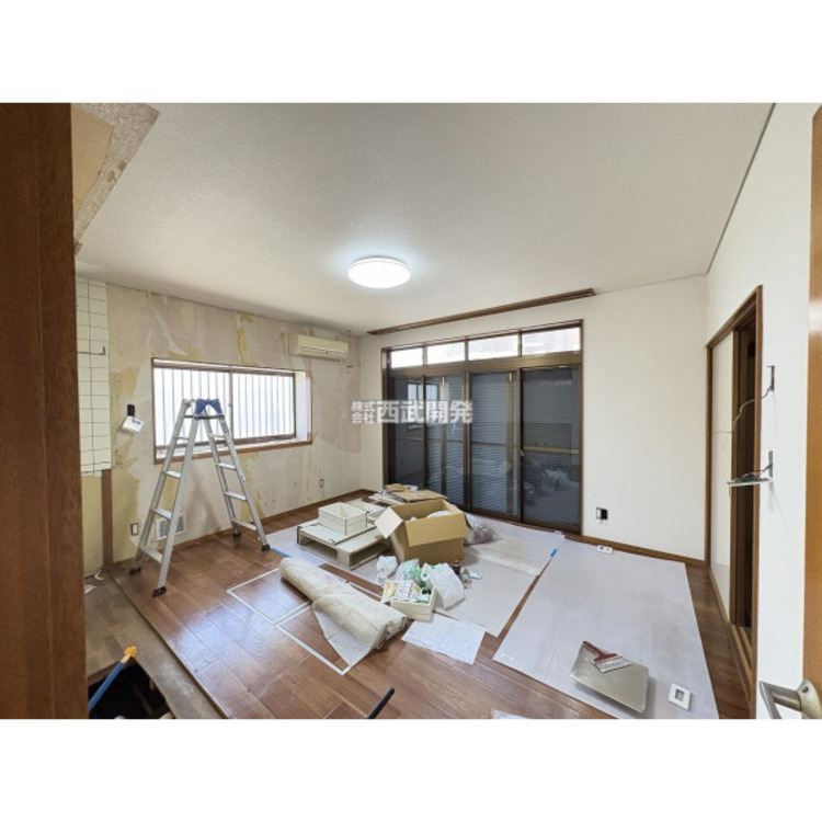 居間 リフォーム中　DK