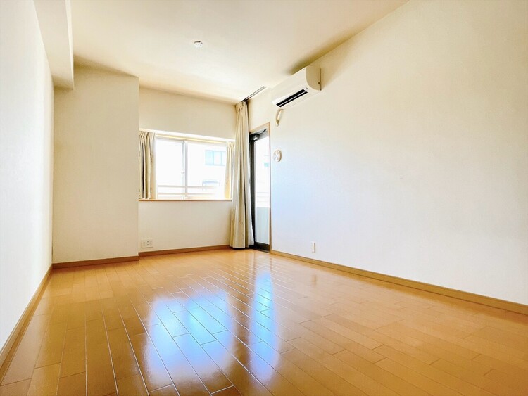 居間 豊かな居住性と、安心感を満たすクオリティが見事に調和した住空間。