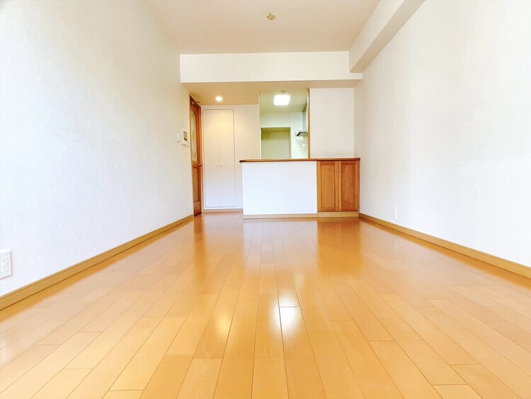 居間 飾り過ぎないシンプルな内装と偏り過ぎないデザインで統一しました。
