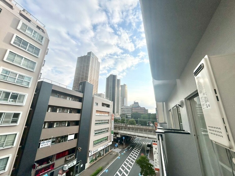 その他 眺望や窓からの景色が良いと、家で過ごす時間も快適です。