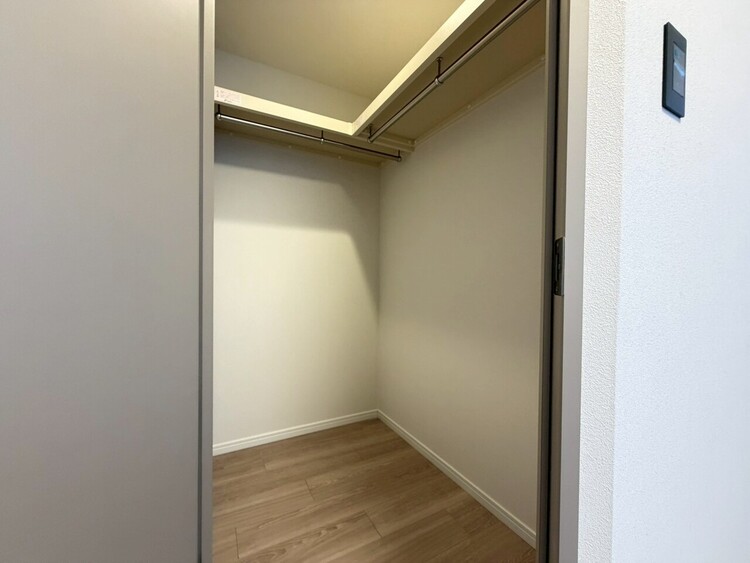 その他 収納スペースが付いていて、お部屋を広く使っていただけます。