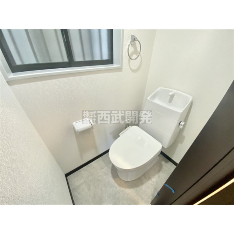 トイレ １Ｆ・２Ｆのトイレは温水洗浄便座付で毎日清潔・快適
