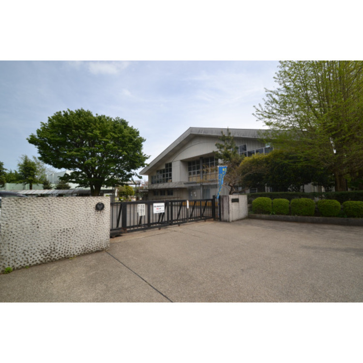 周辺 明峰小学校(約490m)