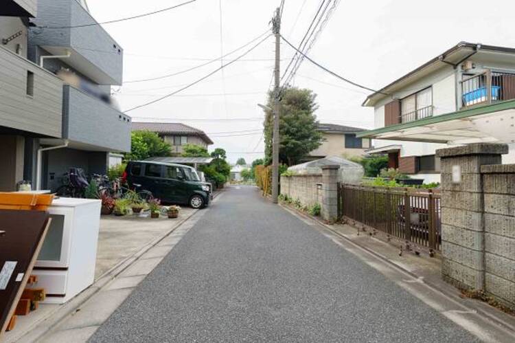 外観 前面道路は約3.9ｍでございます。