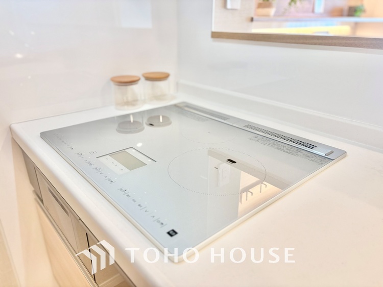 キッチン 【KITCHEN】◆ワクワク◆開放的で機能性も高いシステムキッチン。お子様は毎日のご飯にワクワク！