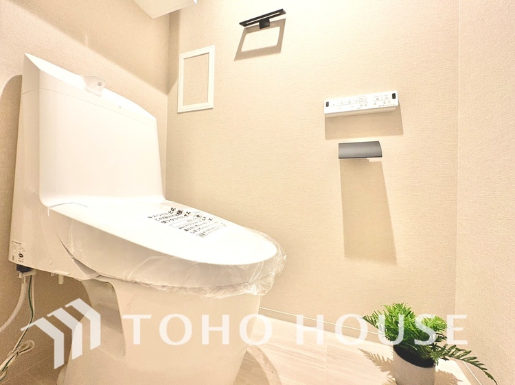 トイレ 【トイレ】落ち着いた空間に仕上がっており快適にご使用できそうです。