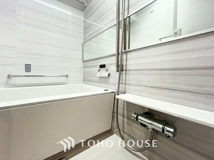 風呂 【BATHROOM】◆プライベートな空間◆simpleだからrelaxできるんです。こころもからだもキレイさっぱり。