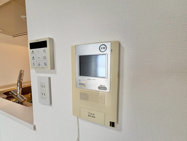 その他 誰が来てもわかる様にモニター付きインターホンを設置。