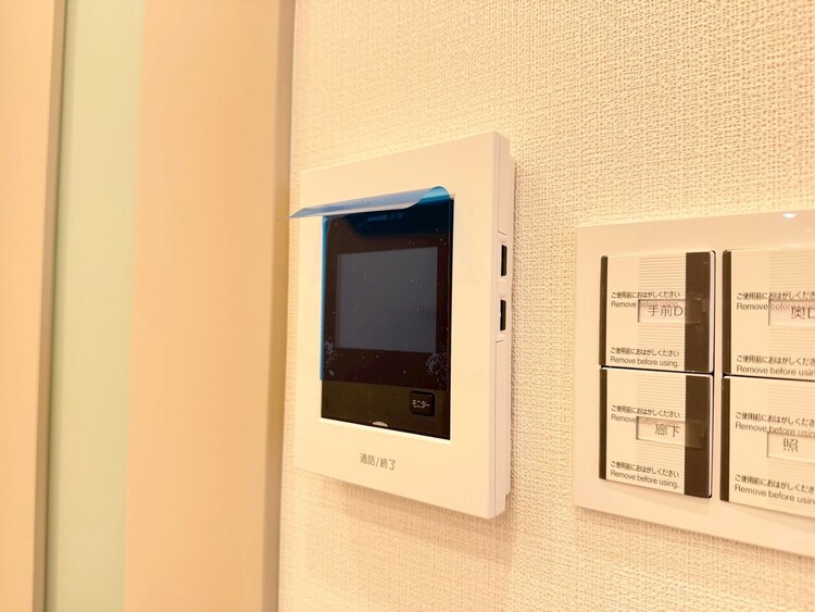 その他 誰が来てもわかる様にモニター付きインターホンを設置。