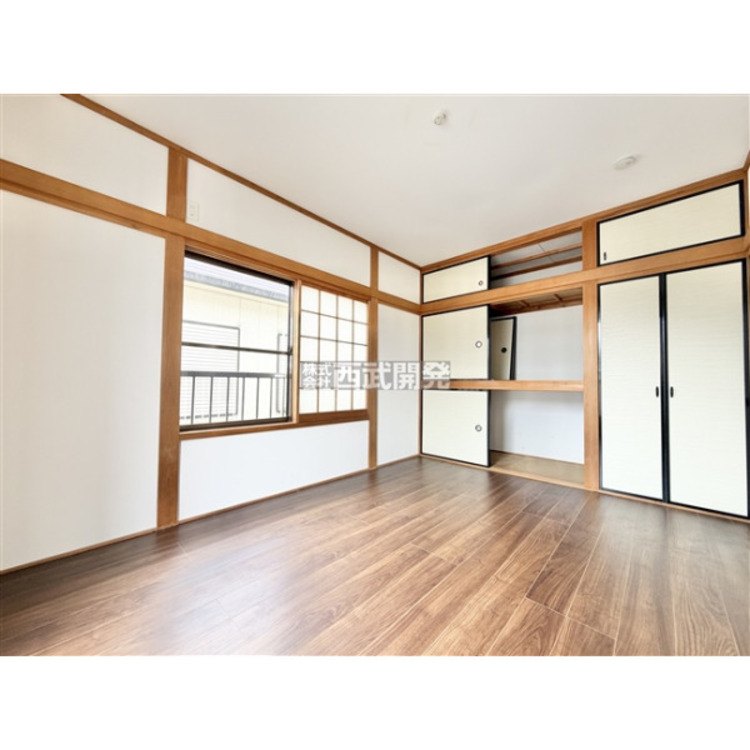 内装 ２階洋室６帖