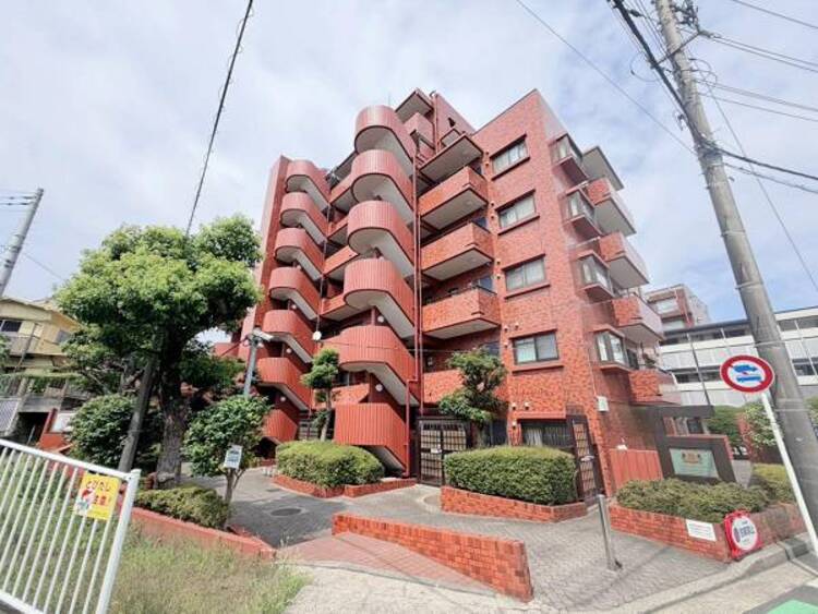 外観 豊かな居住性とクオリティが見事に調和した住空間は、住まうことの喜びを感じさせてくれます。