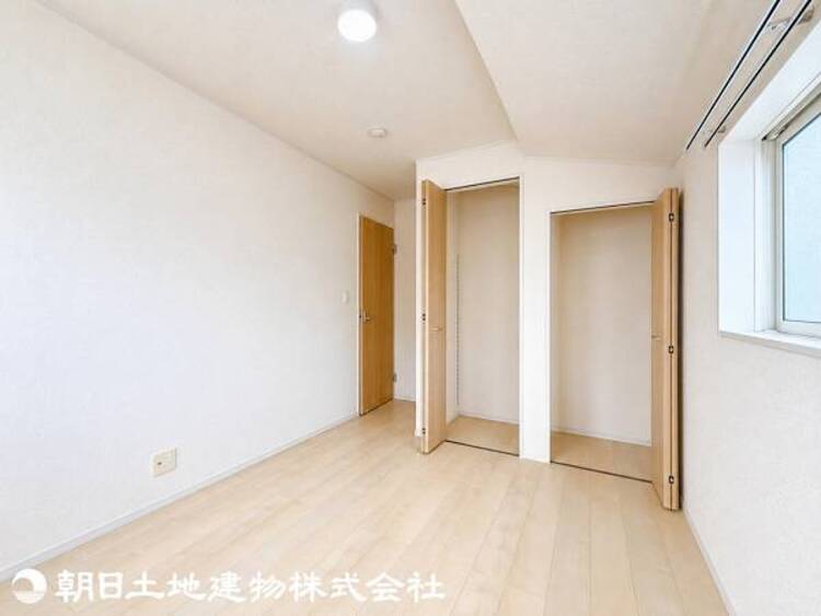 内装 