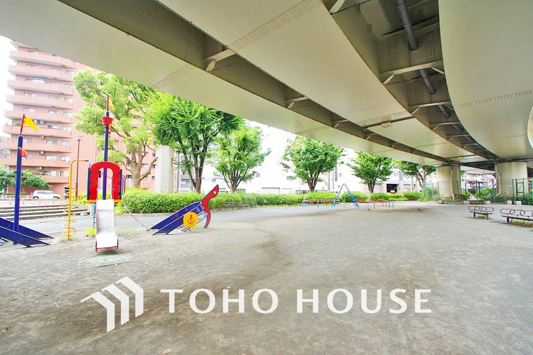 周辺 阪東橋公園　距離400ｍ