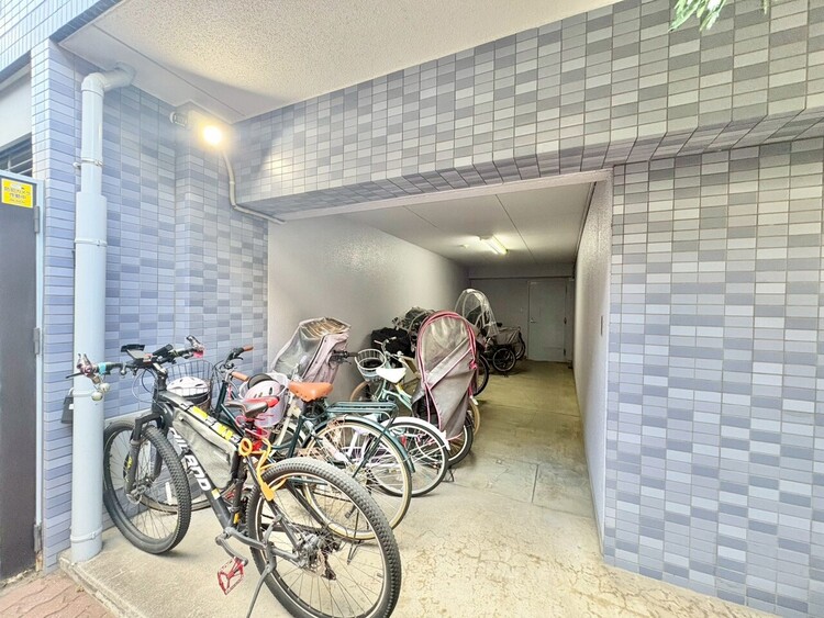 その他 きちんと整備された駐輪場。住む方の心遣いが感じられます。
