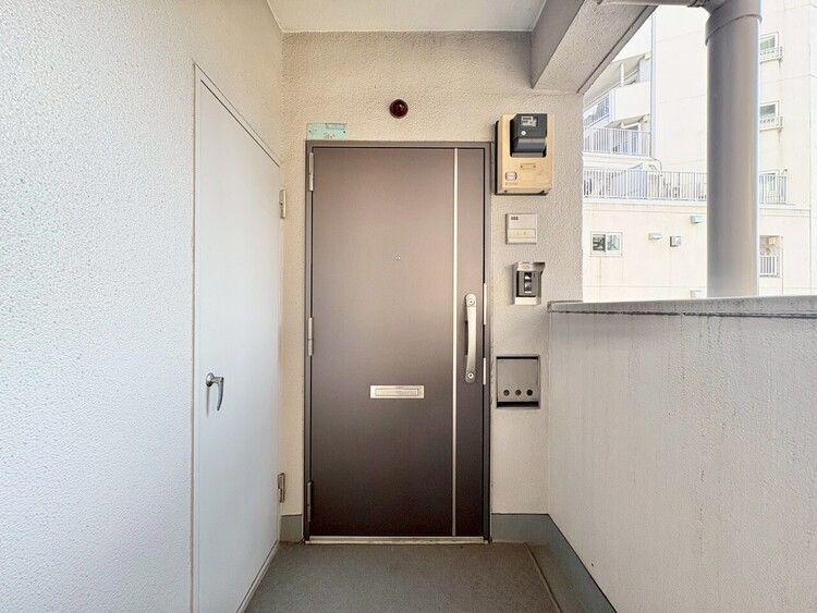 玄関 玄関を開ければ、そこは安らぎのご自宅。