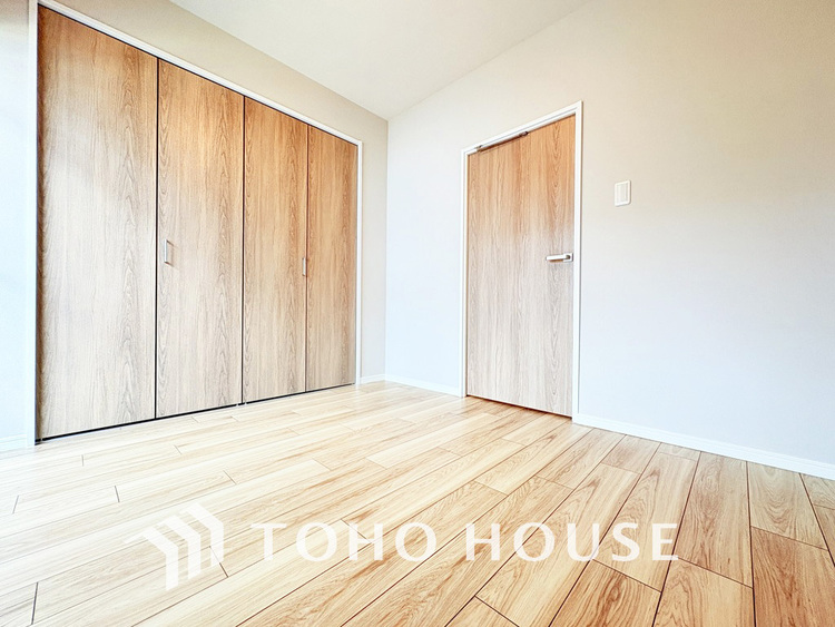 内装 シンプルですっきりとした室内は飽きのこない居心地の良い雰囲気です