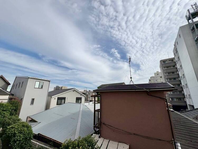バルコニー 頬をなでる、優しい風を感じることが出来ます。