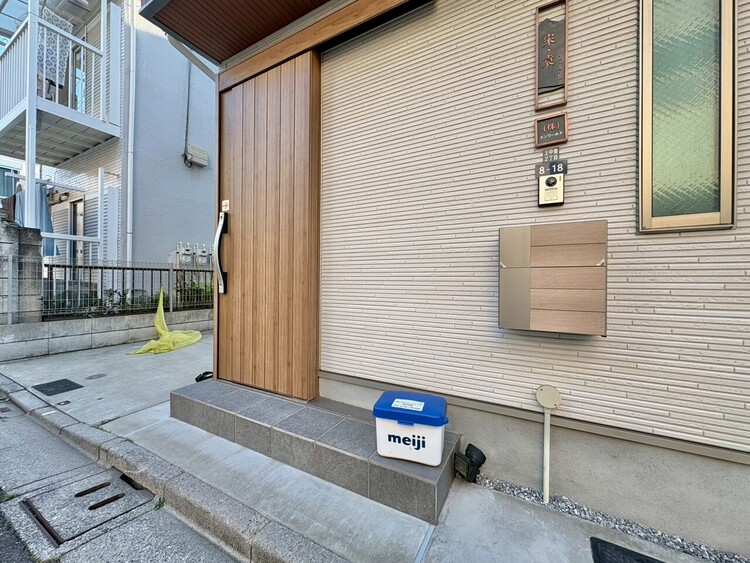 玄関 玄関を開ければ、そこは安らぎのご自宅。