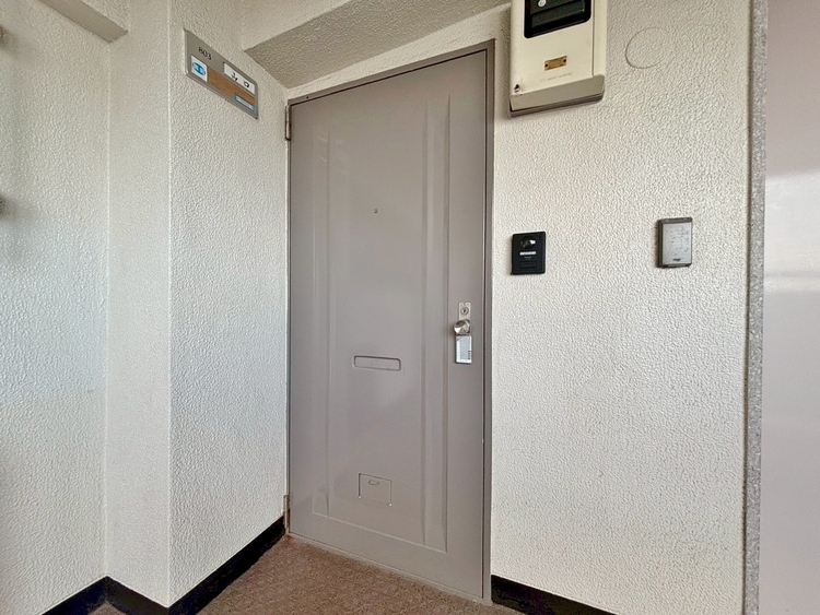 玄関 玄関を開ければ、そこは安らぎのご自宅。
