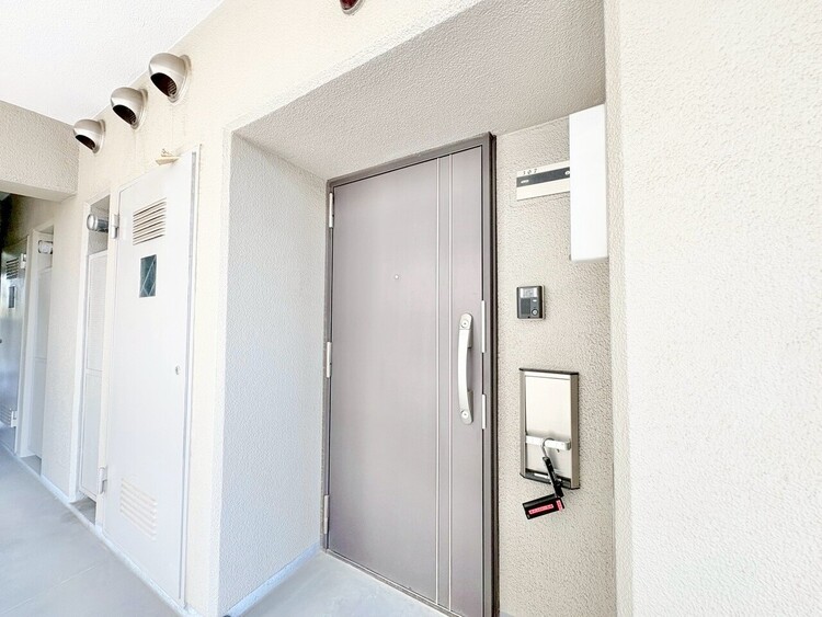 玄関 玄関を開ければ、そこは安らぎのご自宅。