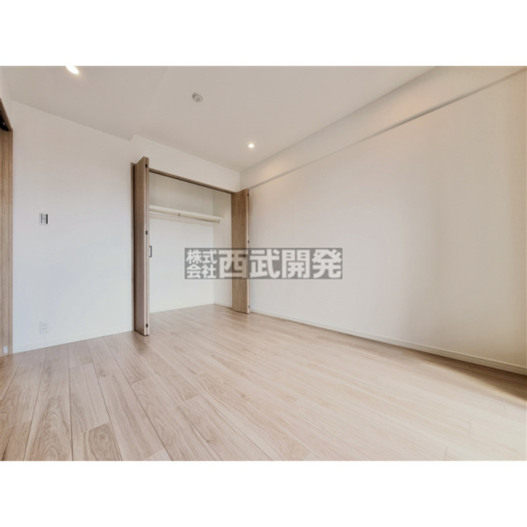 内装 洋室6帖