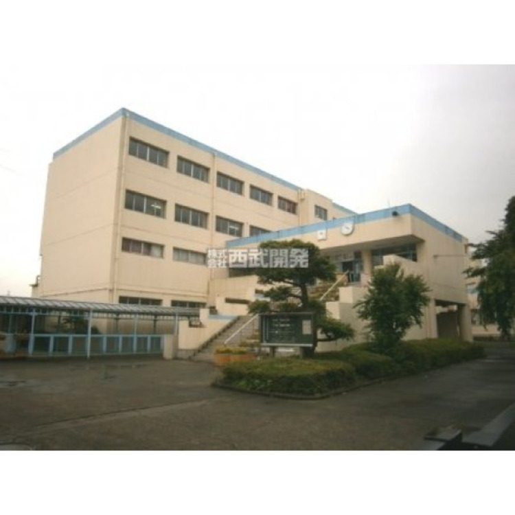 周辺 城山中学校(約1000m)