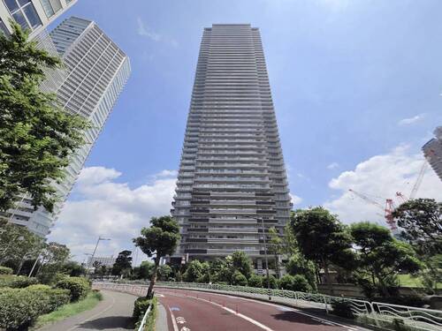 Ｗ　Ｃｏｍｆｏｒｔ　Ｔｏｗｅｒｓ　ＥＡＳＴの画像