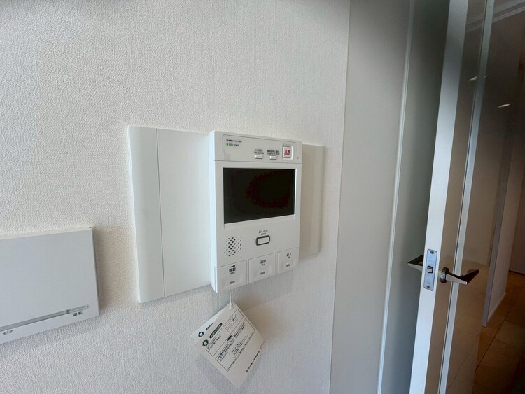 その他 誰が来てもわかる様にモニター付きインターホンを設置。