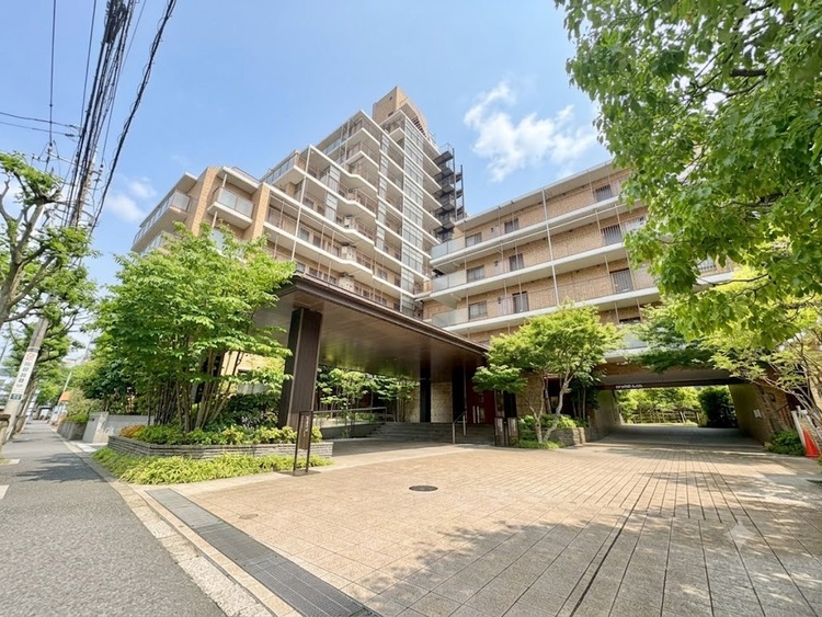 外観 資料には掲載していない情報が、現地にはたくさんあります。是非一度、現地をご確認ください。