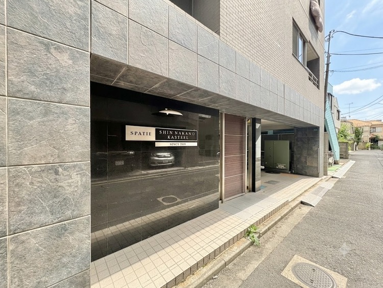 エントランス 外と内をつなぐエントランスは、まさに顔となる場所。
