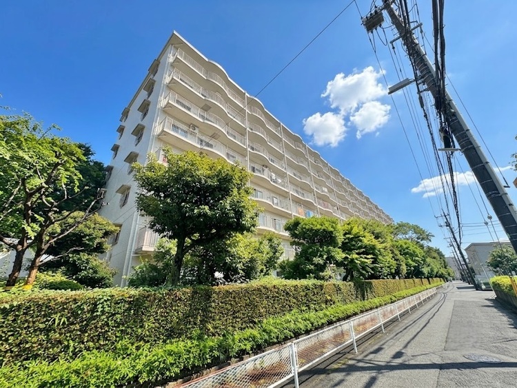 外観 現地に足をお運びいただいた際には、周辺散策などをお勧めいたします。