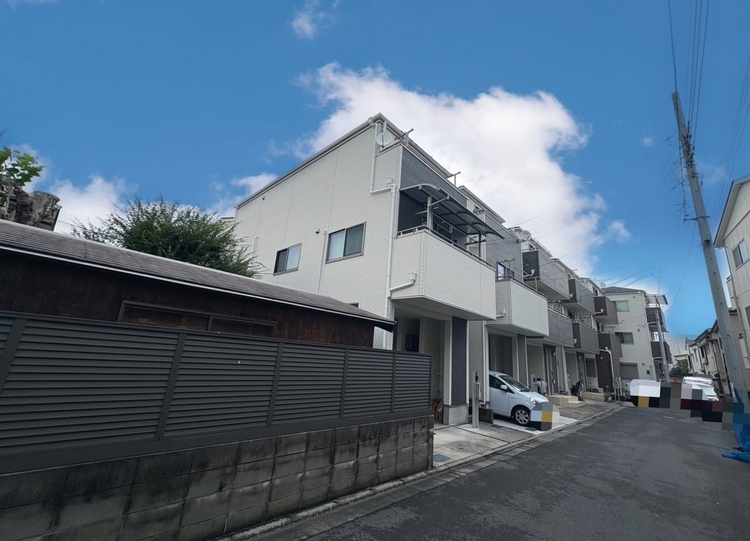 外観 現地に足をお運びいただいた際には、周辺散策などをお勧めいたします。