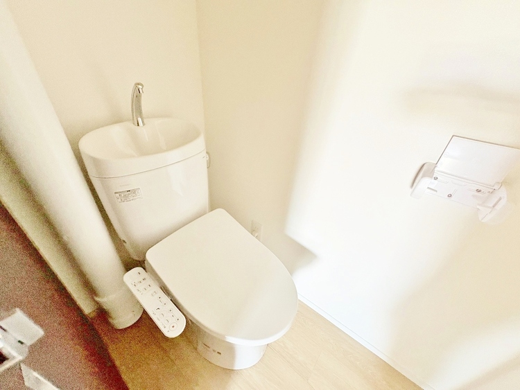 トイレ 暮らしの中のさりげないひとときの快適さにも、こだわりを、持って設備を配しております。