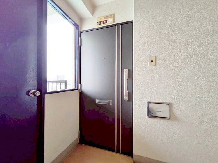 玄関 玄関を開ければ、そこは安らぎのご自宅。