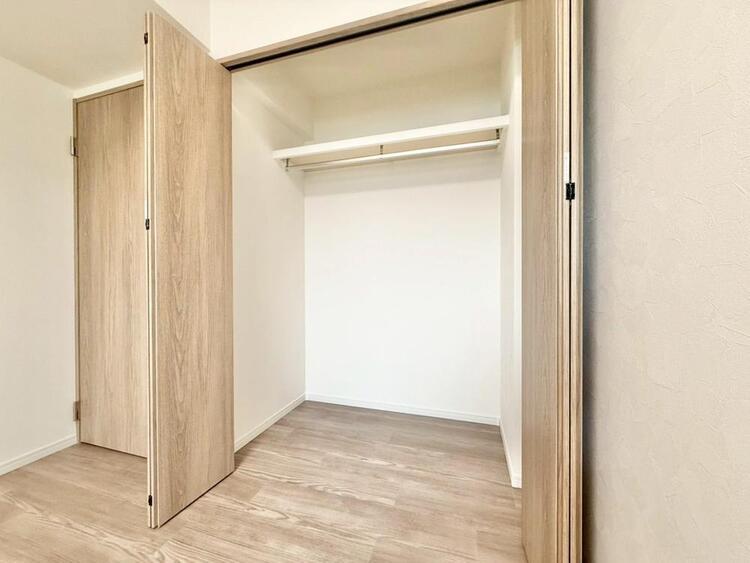 その他 収納スペースが付いていて、お部屋を広く使っていただけます。