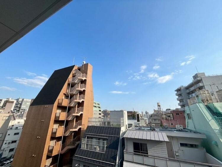 その他 眺望や窓からの景色が良いと、家で過ごす時間も快適です。