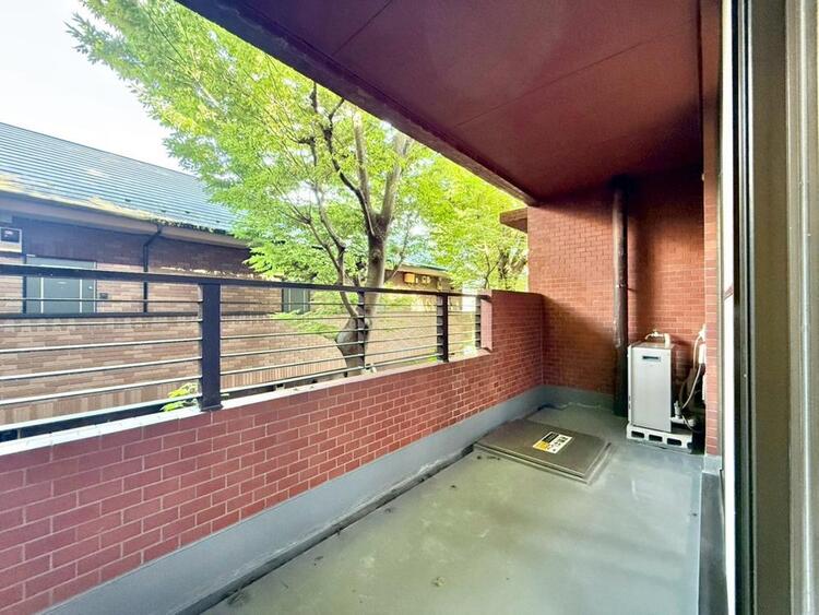 その他 朝の澄んだ空気や、夕方に吹く清々しい風を感じられるバルコニー。