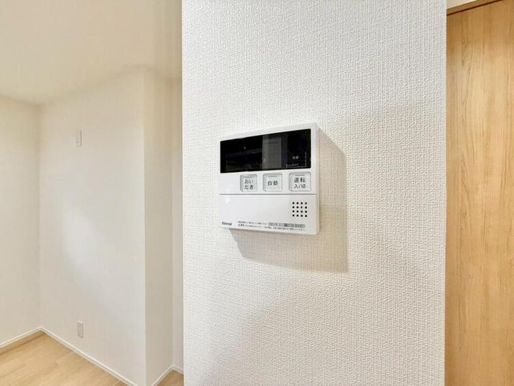 その他 見やすい画面で操作しやすい給湯パネル。