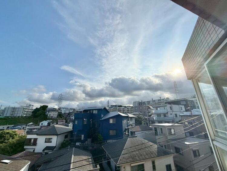 その他 眺望や窓からの景色が良いと、家で過ごす時間も快適です。