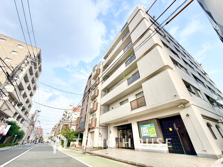 外観 ◆共有空間◆些細な事でほっぺを膨らまして怒る君。それでも僕達はこれからも一緒だよ。喧嘩をしても離れたくないから一つはさんだ同じ場所にいる。分かるよ。そこに君が