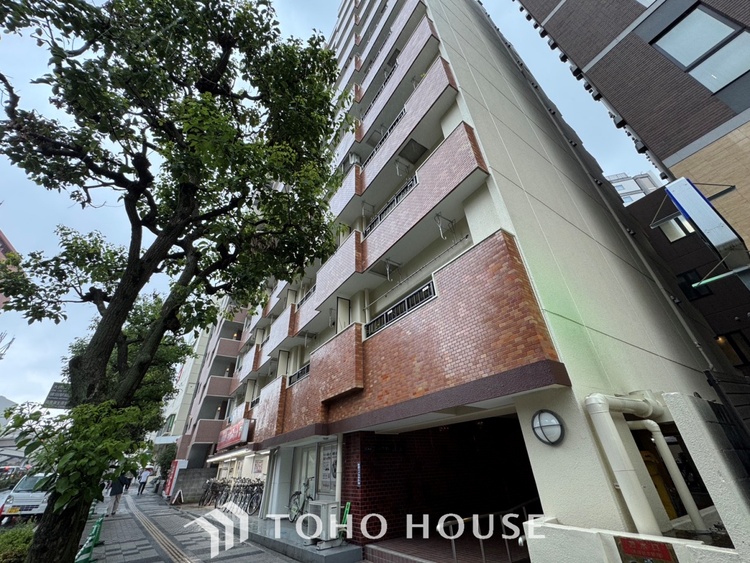 外観 漂う上質な空気感、マンションに入れば「おかえりなさい」と笑顔で迎えてくれるエントランス。最良の心配りを感じるマンションでした。