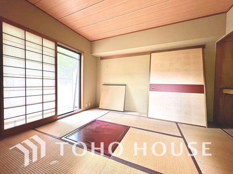 内装 【居室】家具のレイアウトがしやすく、暮らしに合わせやすい物件。